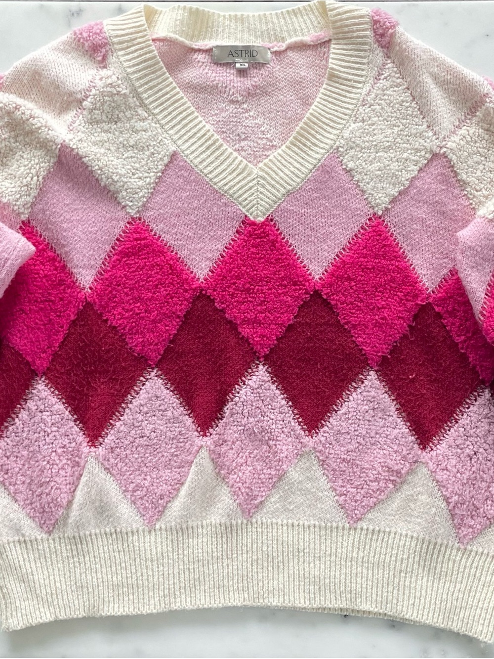 Astrid Argyle V-Neck Sweater in Pink & Cream
